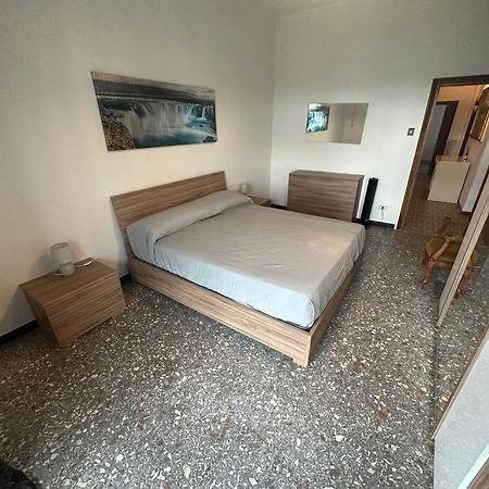 Metro C - Centocelle Ampio Appartamento Con Tre Camere Da Letto Róma Kültér fotó